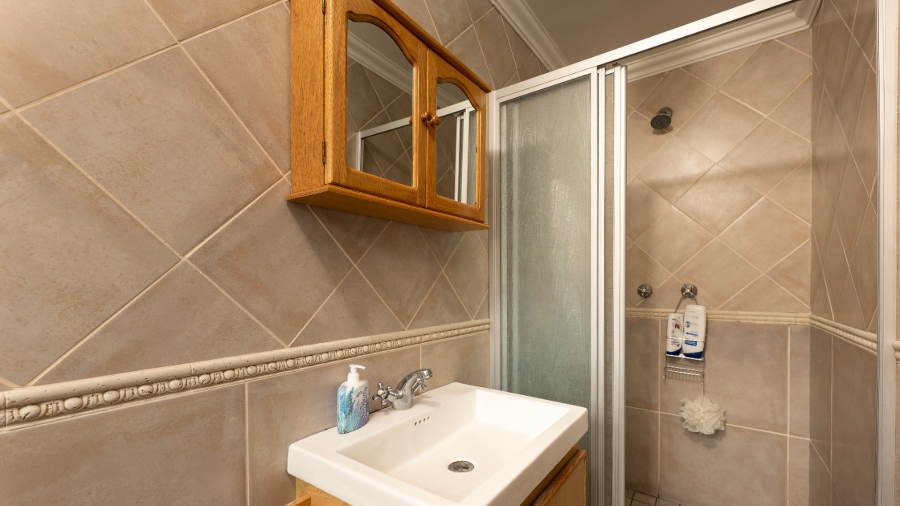 3 Bedroom Property for Sale in Struisbaai Western Cape